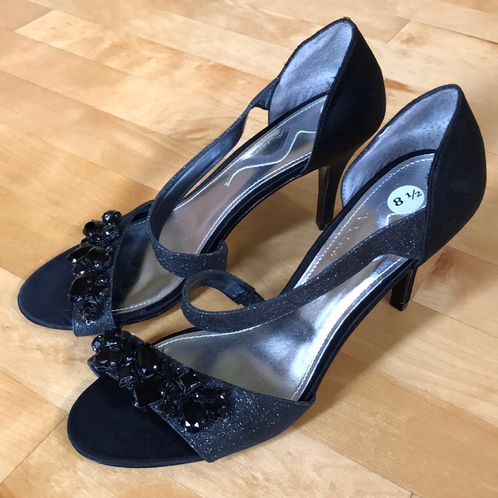 ☀️ NINA Jeweled formal stilettos - size 8 & 8.5